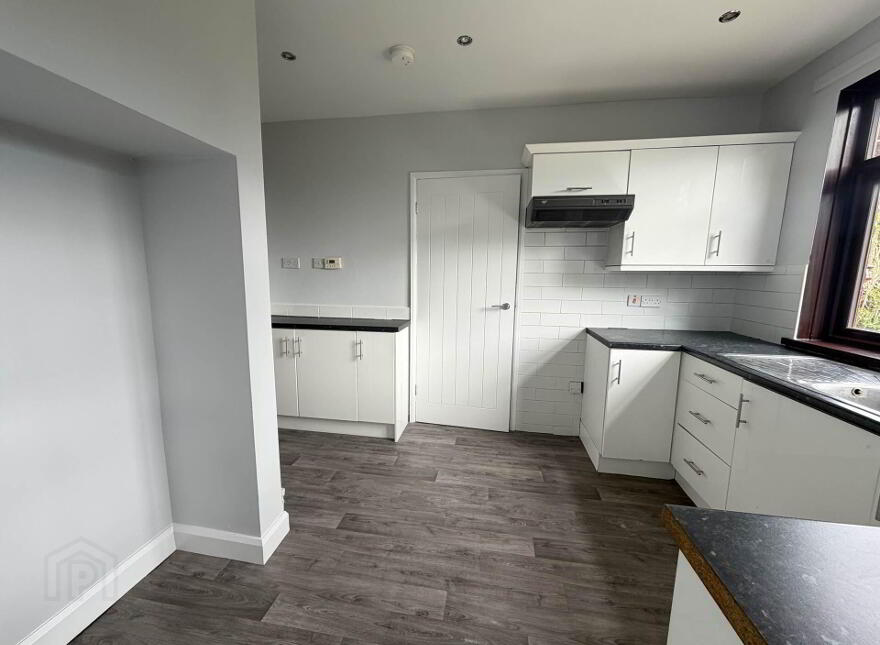 5 Bay Park, Larne, BT40 1BZ