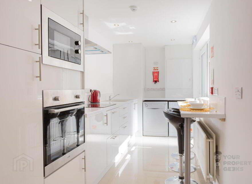 Room 5, 342 Woodstock Road, Belfast, BT6 9DP