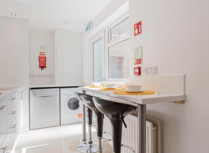 Room 5, 342 Woodstock Road, Belfast, BT6 9DP