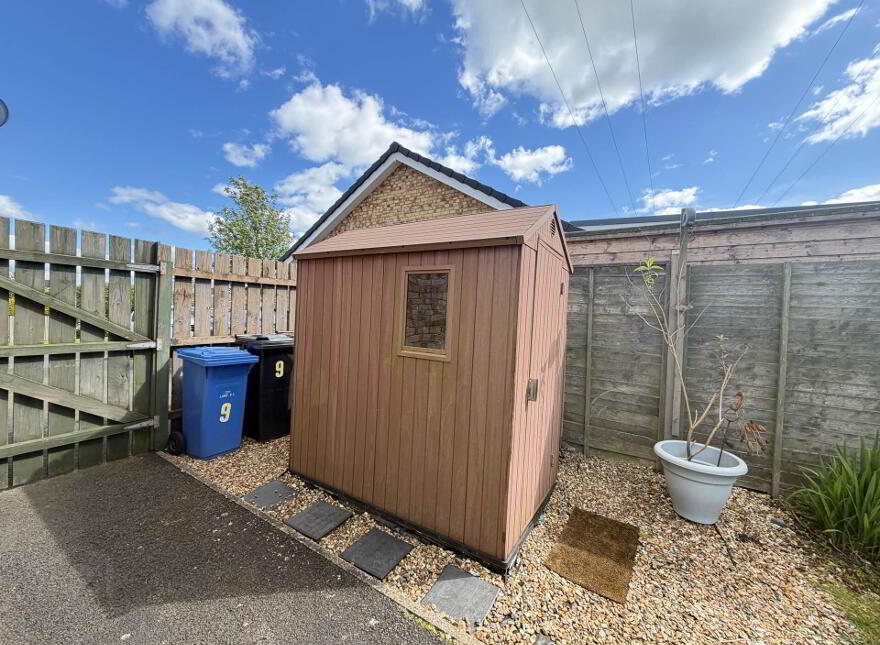 9 Walnut Close, Larne, BT40 2WR