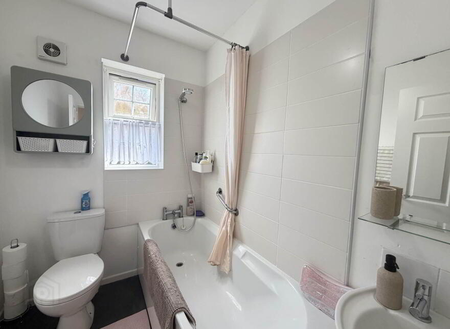 9 Walnut Close, Larne, BT40 2WR