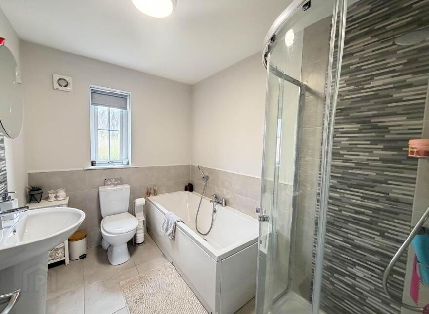 2 Porter Green Way, Larne, BT40 2BF