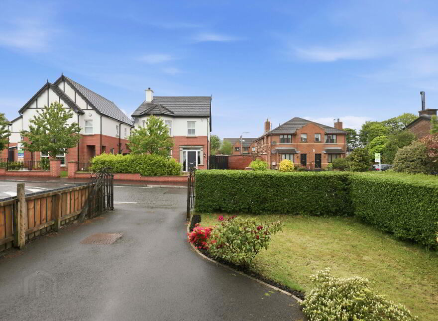 18 Diamond Gardens, Upper Lisburn Road, Belfast, BT10 0HE