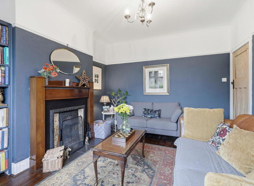 18 Diamond Gardens, Upper Lisburn Road, Belfast, BT10 0HE
