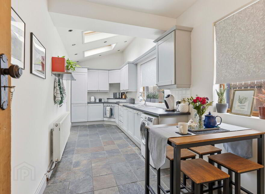 18 Diamond Gardens, Upper Lisburn Road, Belfast, BT10 0HE