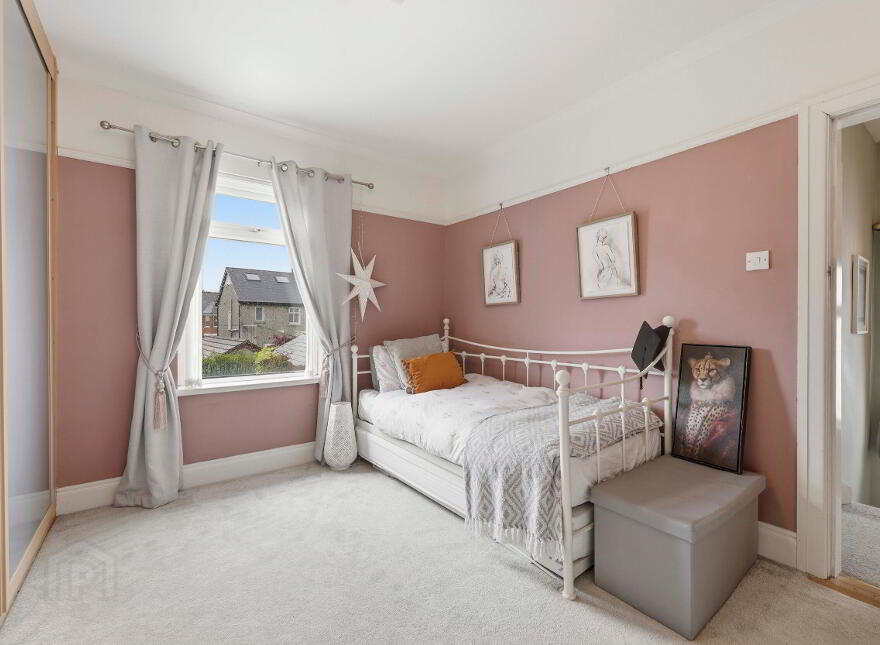 18 Diamond Gardens, Upper Lisburn Road, Belfast, BT10 0HE