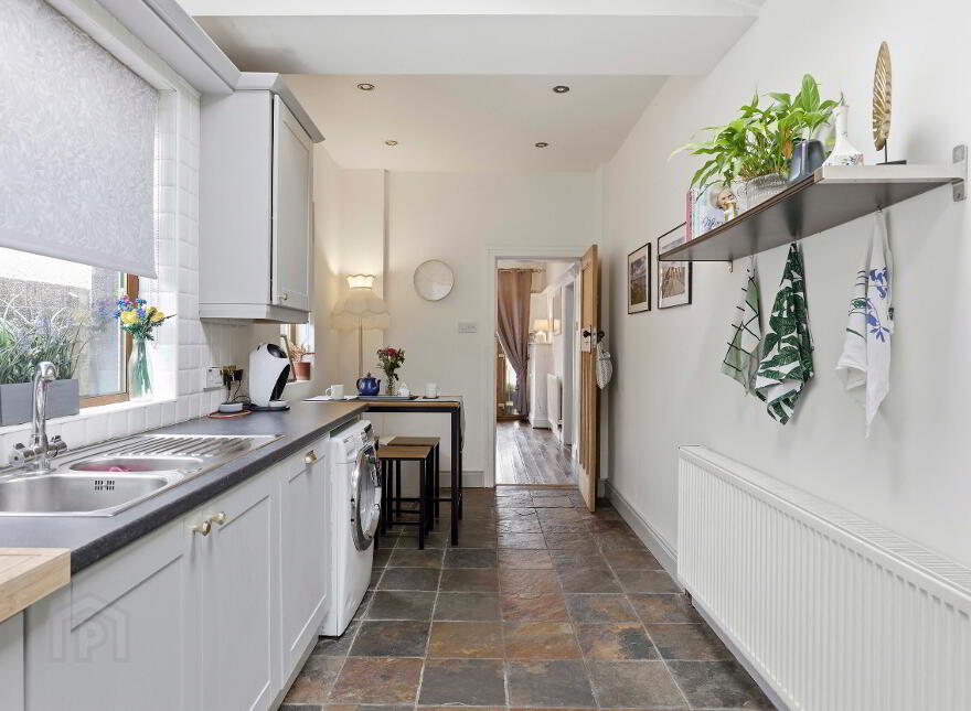 18 Diamond Gardens, Upper Lisburn Road, Belfast, BT10 0HE