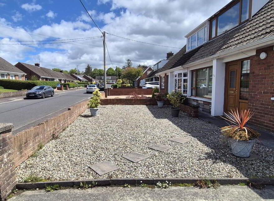22 Danesfort Crescent, Derry, BT48 8DG