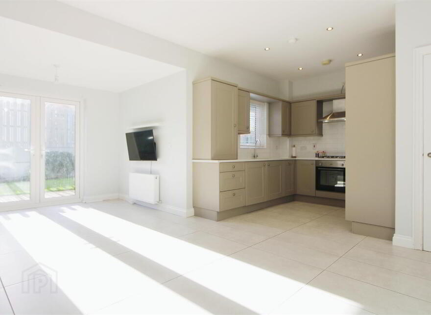 18 Blackrock Row, Newtownabbey, BT36 4AD