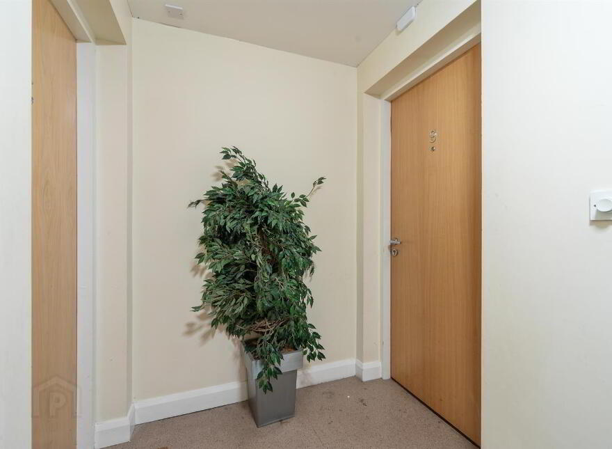 Apt 9, 112 Templemore Avenue, Belfast, BT5 4FX