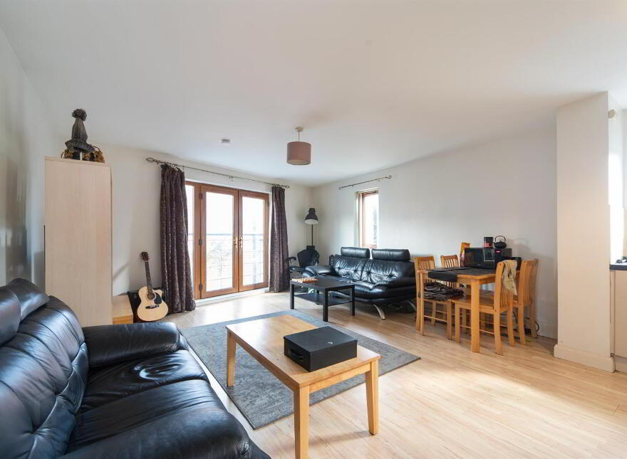 Apt 9, 112 Templemore Avenue, Belfast, BT5 4FX