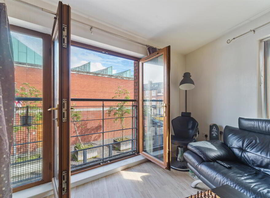 Apt 9, 112 Templemore Avenue, Belfast, BT5 4FX