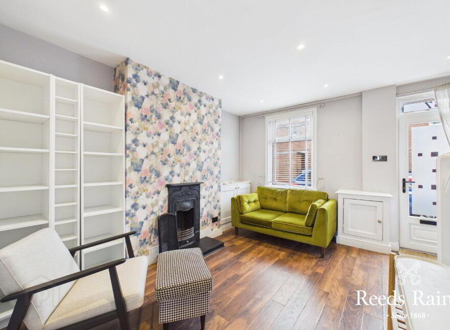 87 Avoniel Road, Belfast, BT5 4SE