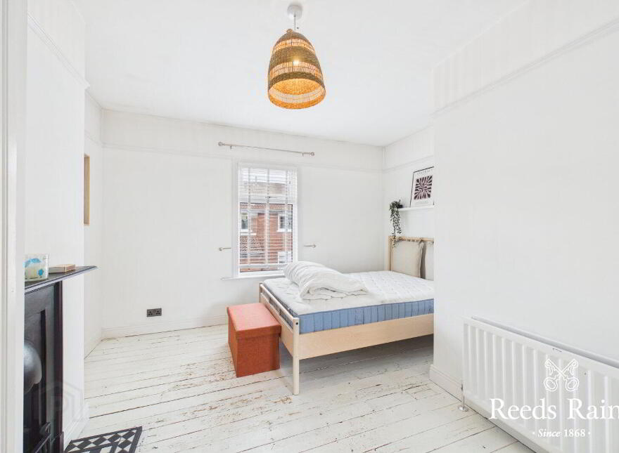 87 Avoniel Road, Belfast, BT5 4SE