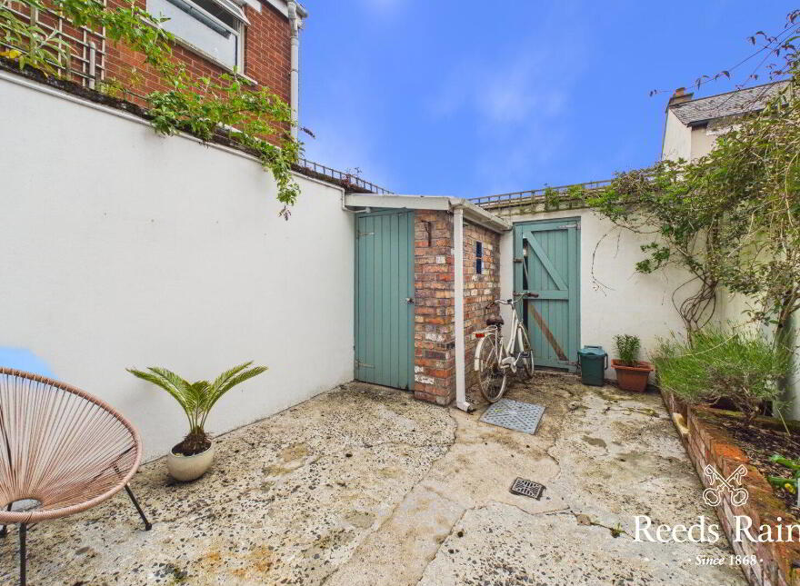 87 Avoniel Road, Belfast, BT5 4SE