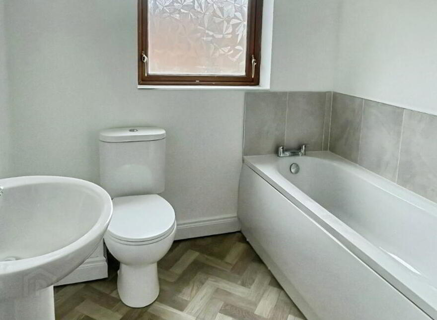 37 Silverwood Green, Lurgan, Craigavon, BT66 6RP
