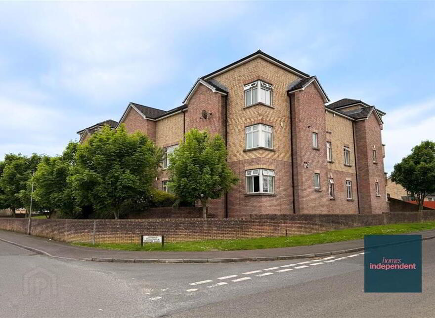 17 Rossdale Manor, Ballymena, BT42 2SL