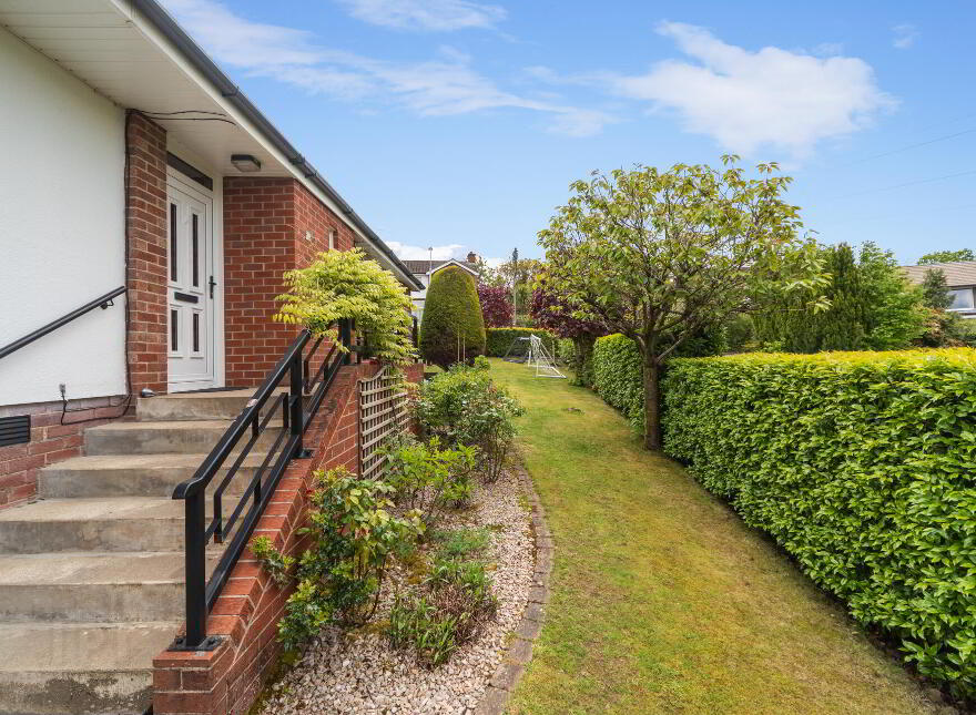 28 Malone Heights, Belfast, BT9 5PG