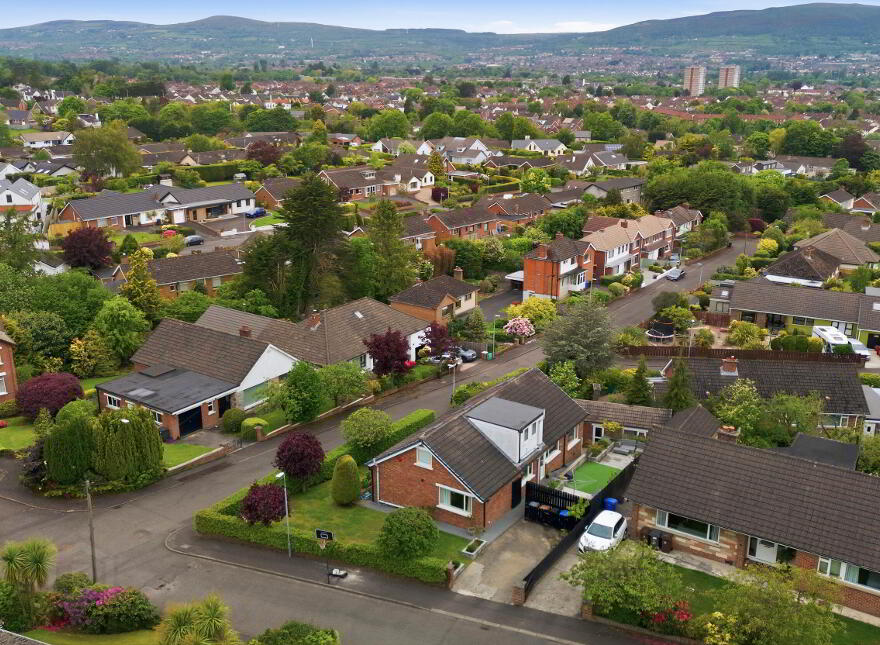 28 Malone Heights, Belfast, BT9 5PG