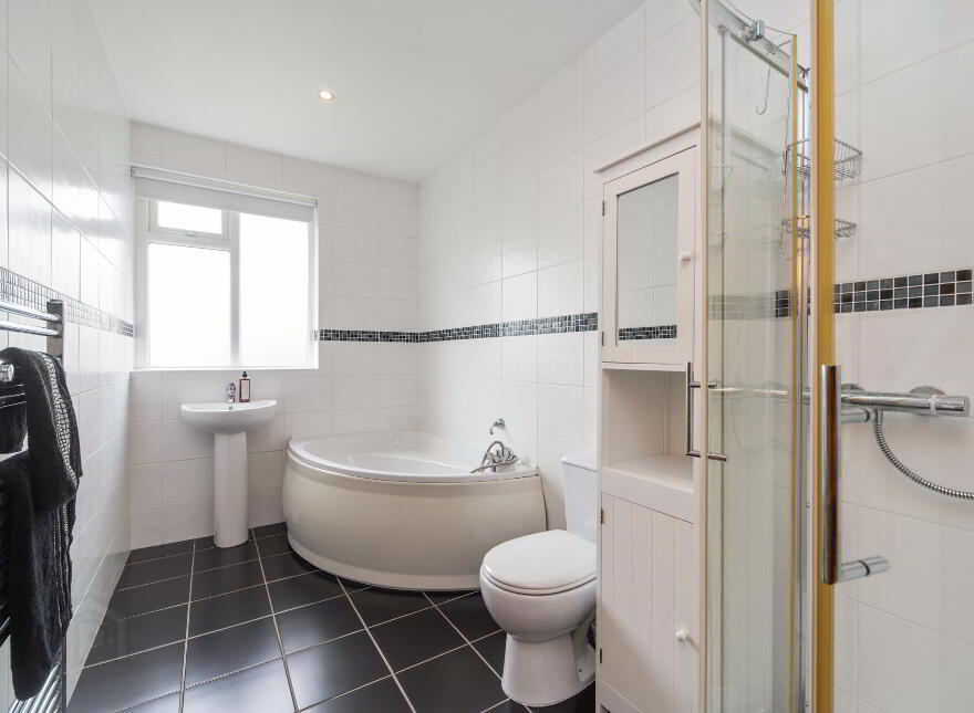 28 Malone Heights, Belfast, BT9 5PG