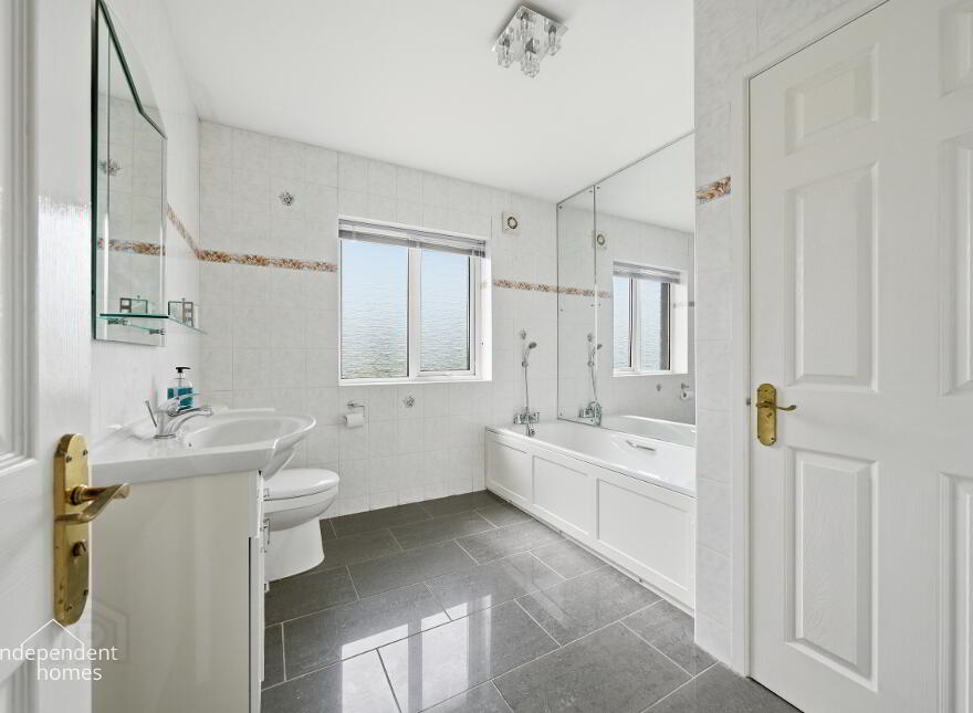 9 Walnut Road, Larne, BT40 2WE