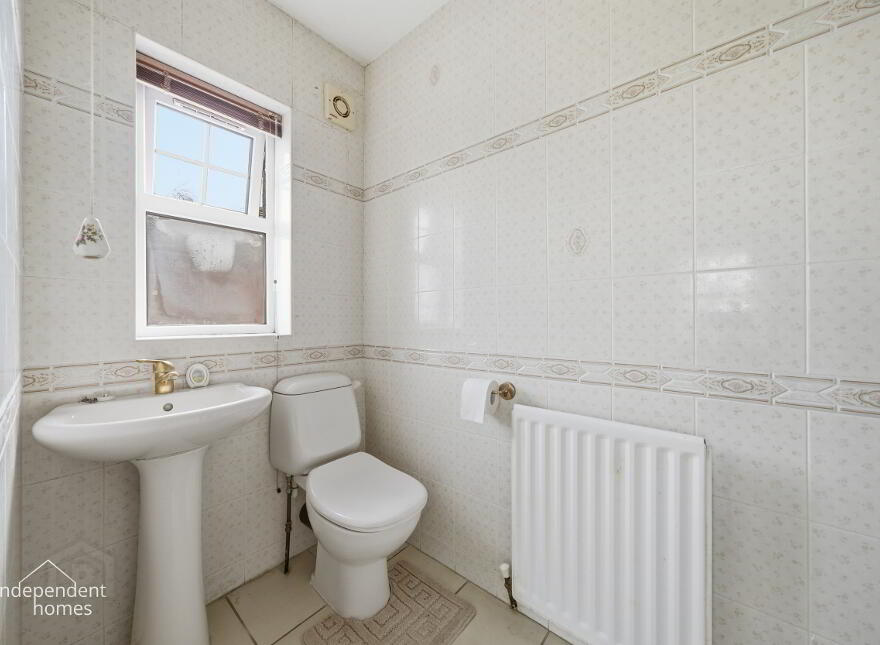 9 Walnut Road, Larne, BT40 2WE