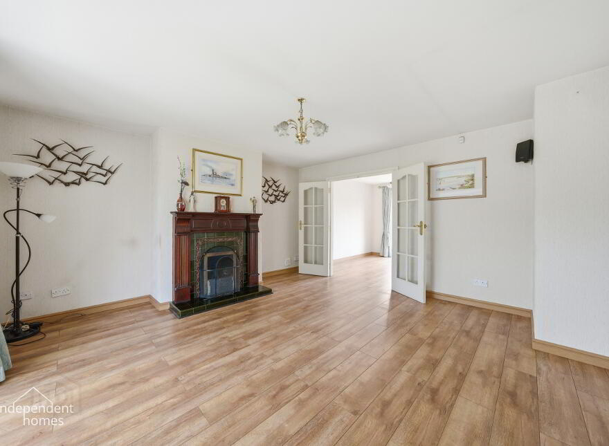9 Walnut Road, Larne, BT40 2WE