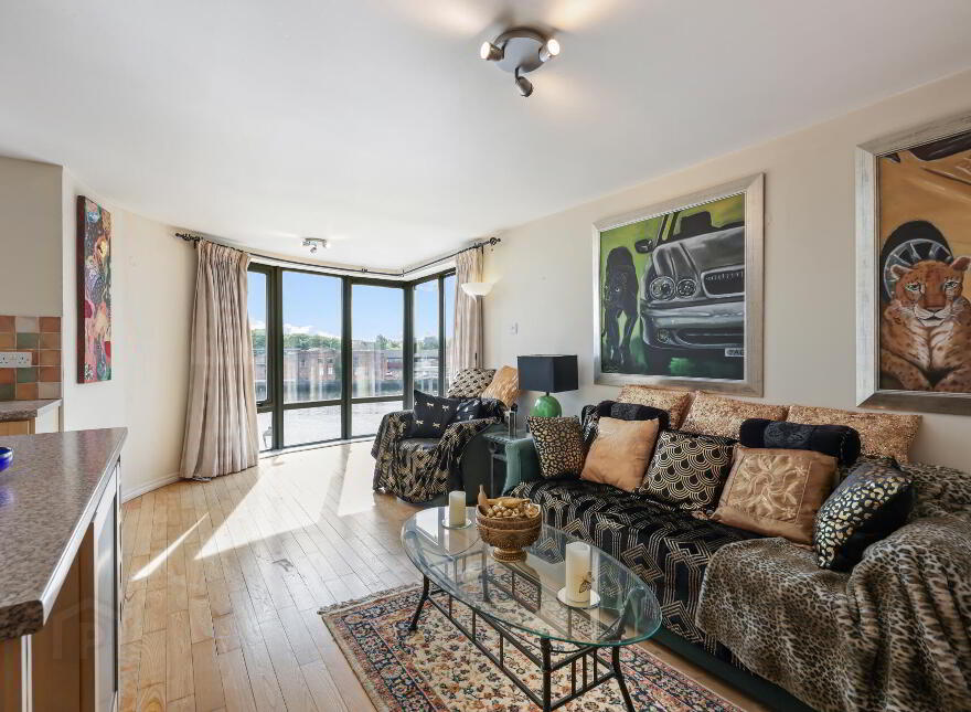30 St. Georges Harbour, Belfast, BT1 3SG
