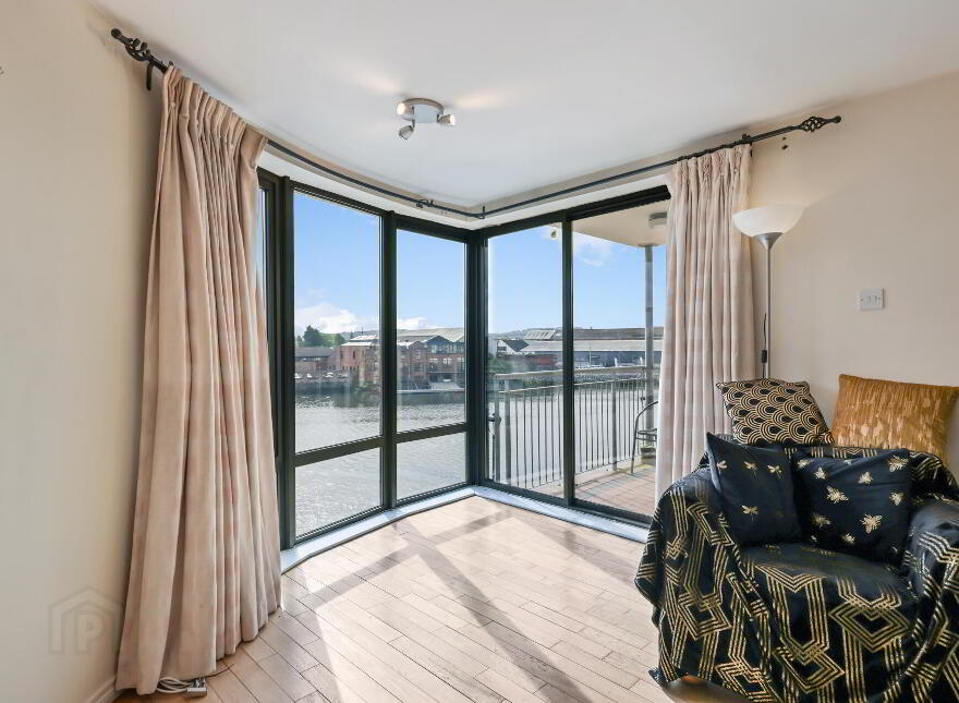 30 St. Georges Harbour, Belfast, BT1 3SG
