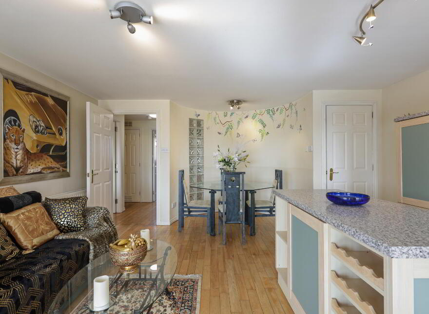30 St. Georges Harbour, Belfast, BT1 3SG
