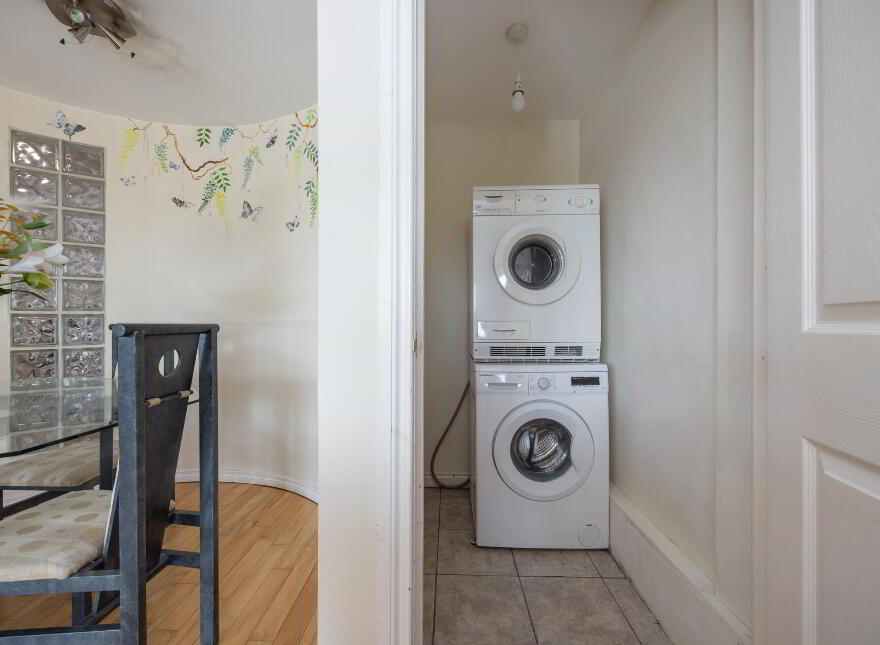 30 St. Georges Harbour, Belfast, BT1 3SG