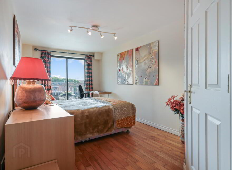 30 St. Georges Harbour, Belfast, BT1 3SG