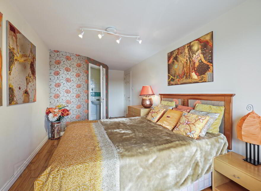 30 St. Georges Harbour, Belfast, BT1 3SG