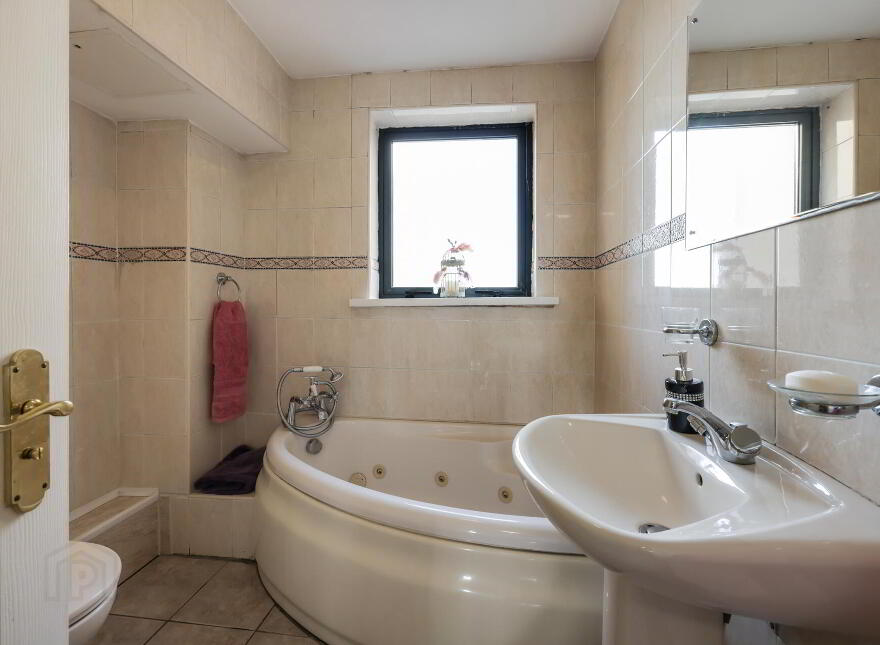 30 St. Georges Harbour, Belfast, BT1 3SG