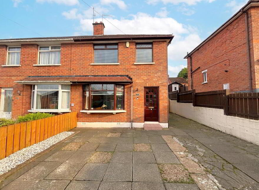 4 Lyndhurst Grove, Belfast, BT13 3PE