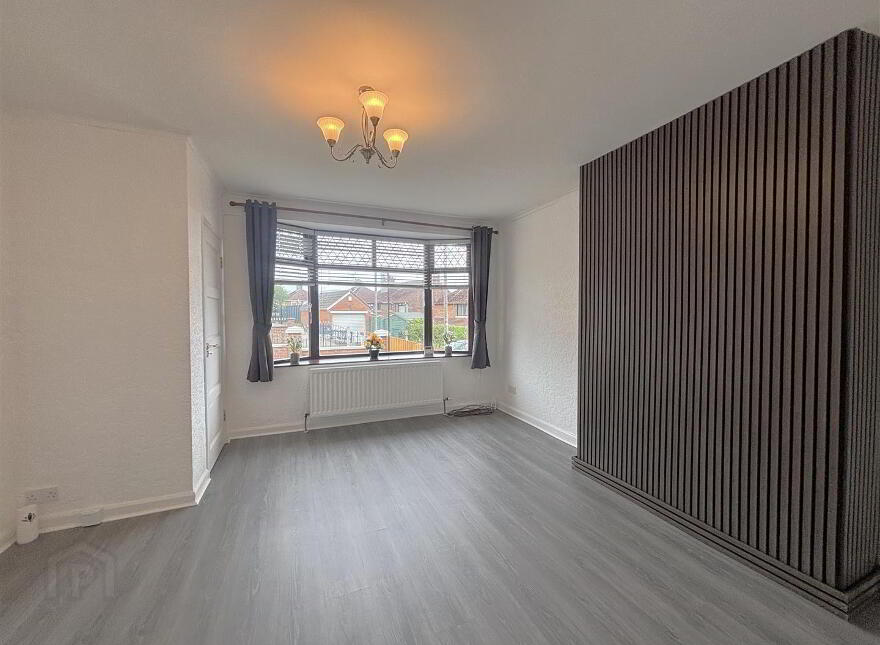 4 Lyndhurst Grove, Belfast, BT13 3PE