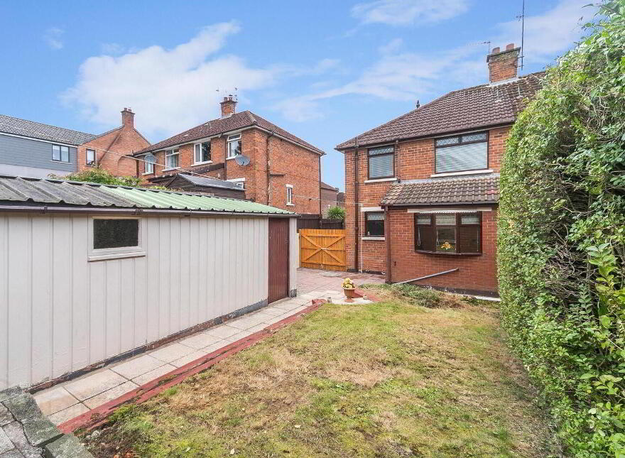 4 Lyndhurst Grove, Belfast, BT13 3PE