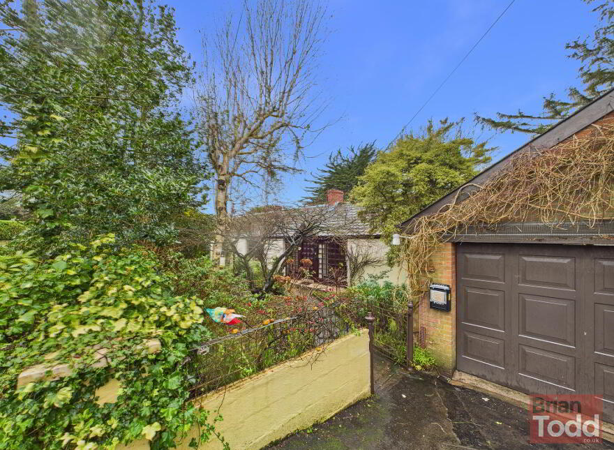 15 Branch Road, Larne, BT40 1TX