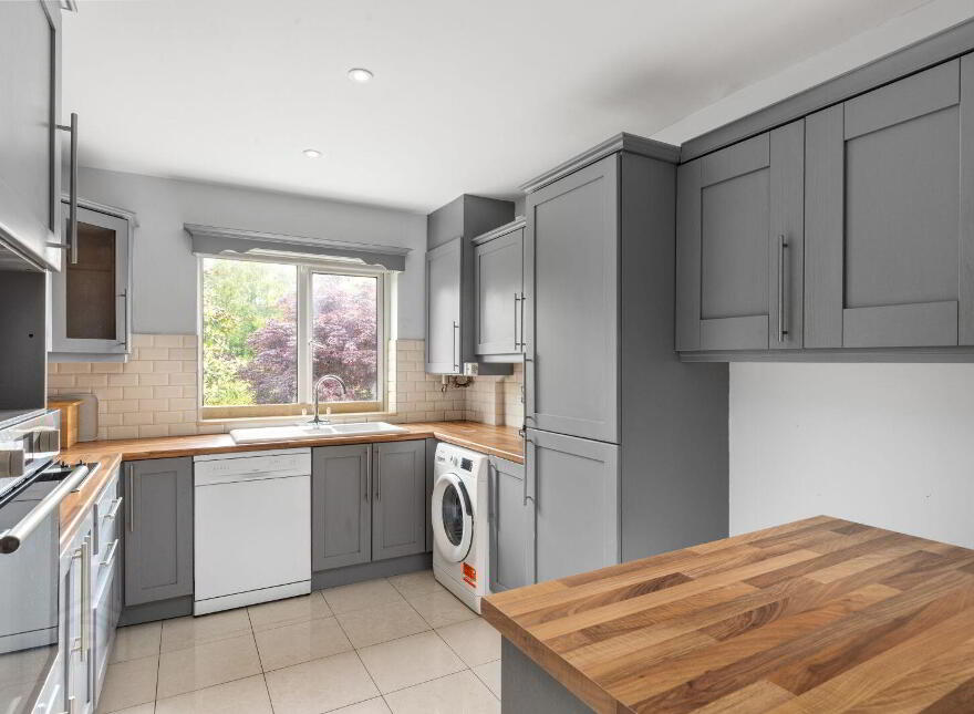 16 Beaufort Abbey, Navan, C15XR61