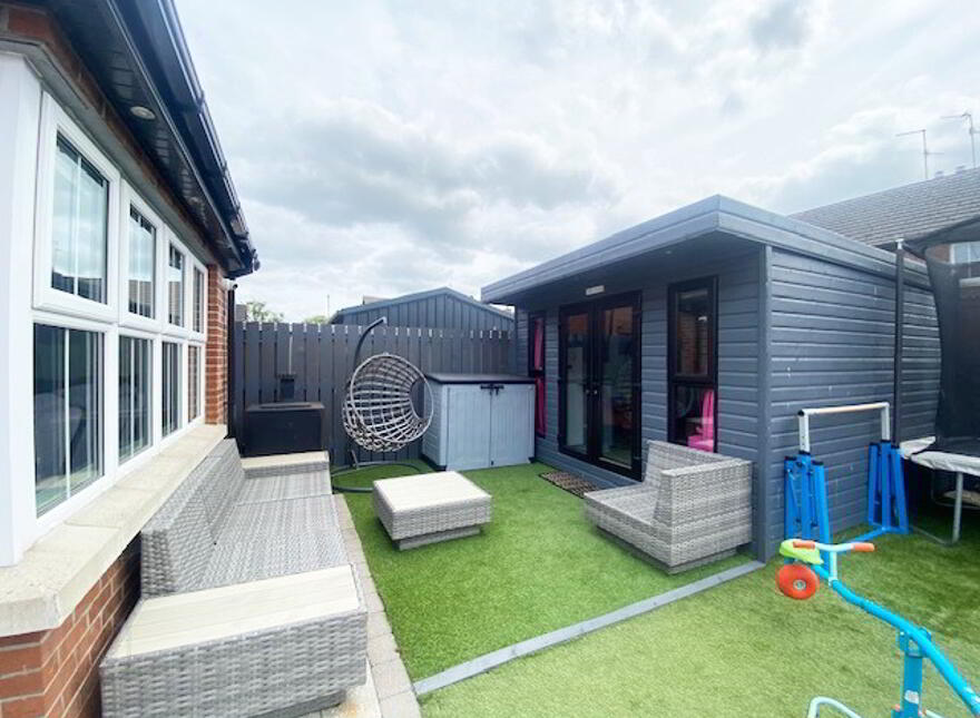 95 Roes Hill, Lawrencetown, Banbridge, BT63 6FB