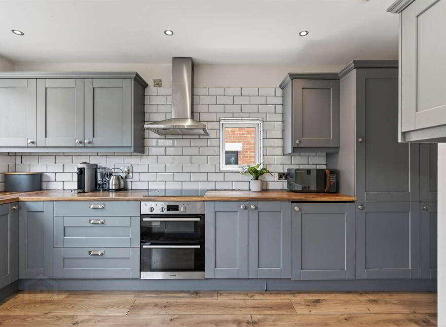 28 Orangefield Gardens, Belfast, BT5 6DP