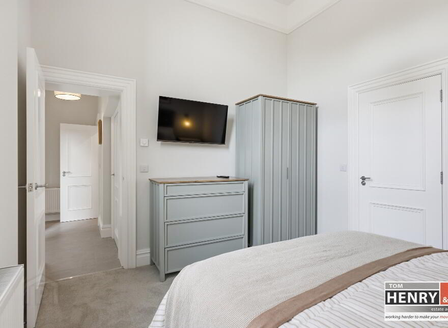 28 Ishbel Gardens, Belvoir Park, Belfast, BT8 8FT