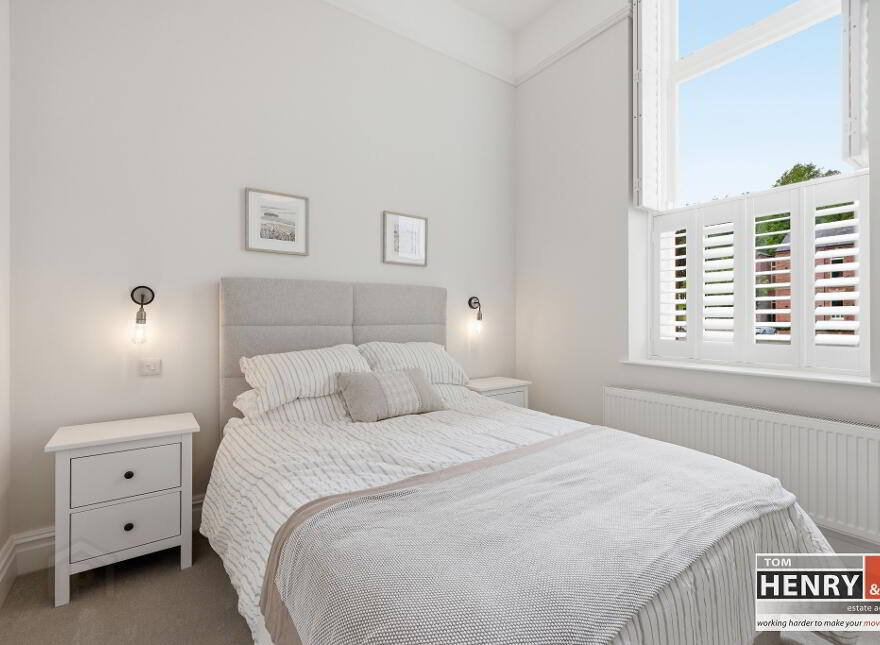 28 Ishbel Gardens, Belvoir Park, Belfast, BT8 8FT