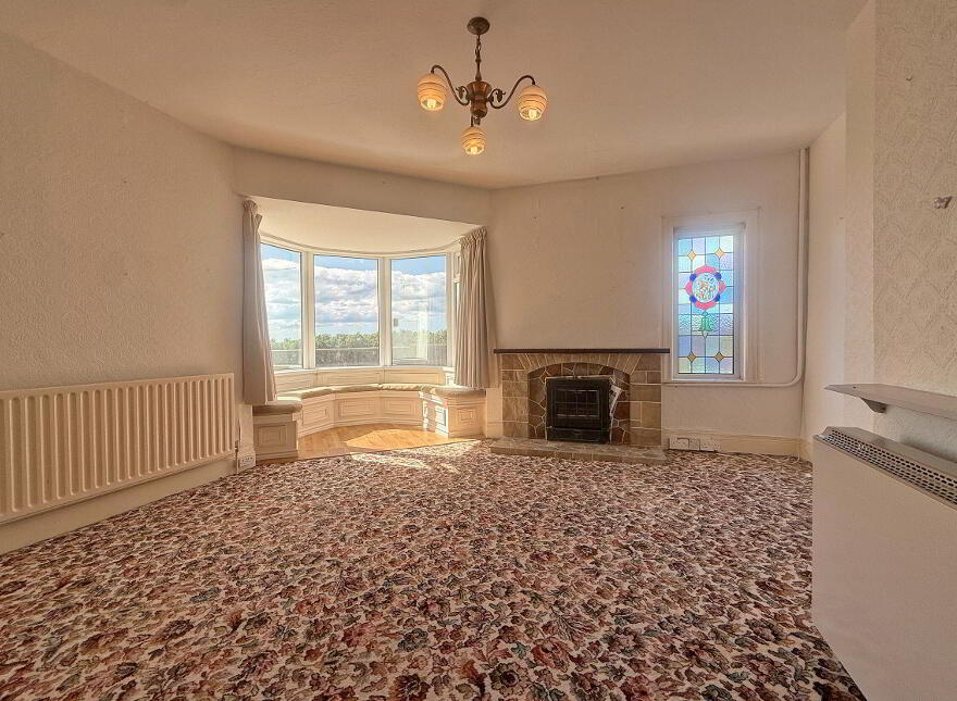 16 Glen Road, Portrush, BT56 8LX