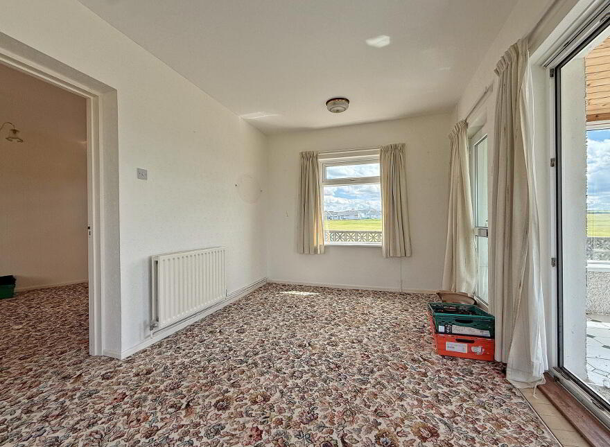 16 Glen Road, Portrush, BT56 8LX