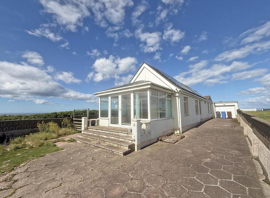 16 Glen Road, Portrush, BT56 8LX