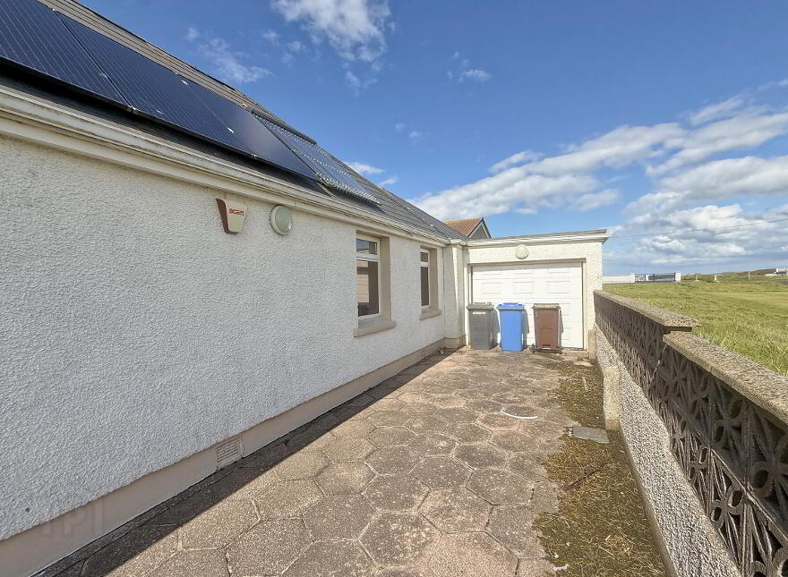 16 Glen Road, Portrush, BT56 8LX