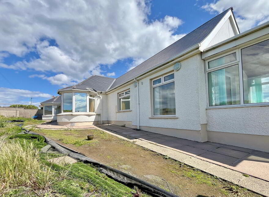 16 Glen Road, Portrush, BT56 8LX