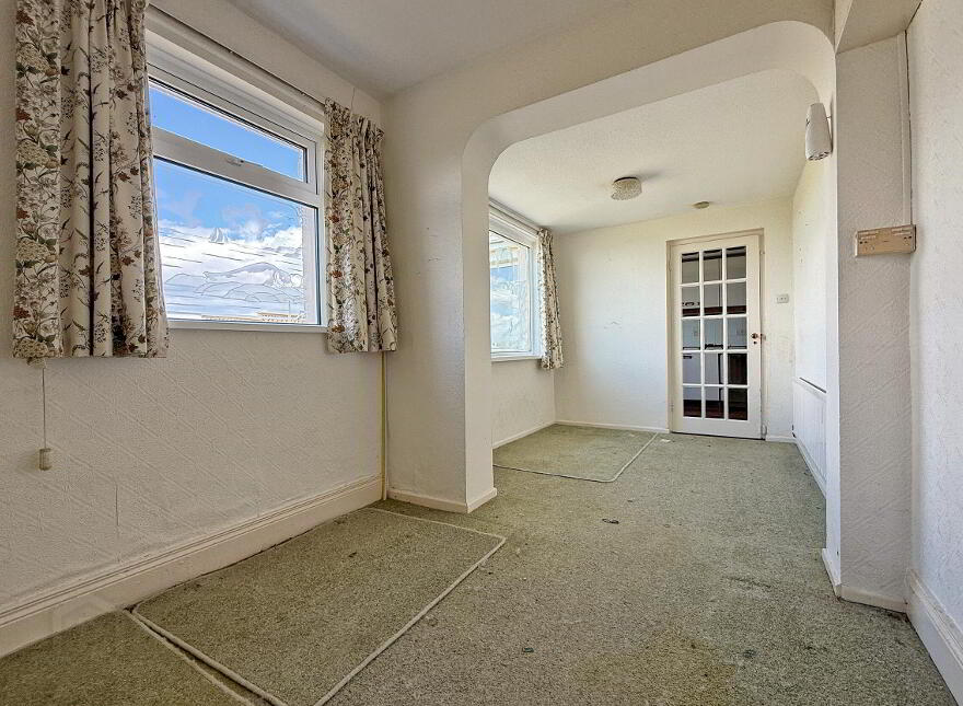 16 Glen Road, Portrush, BT56 8LX