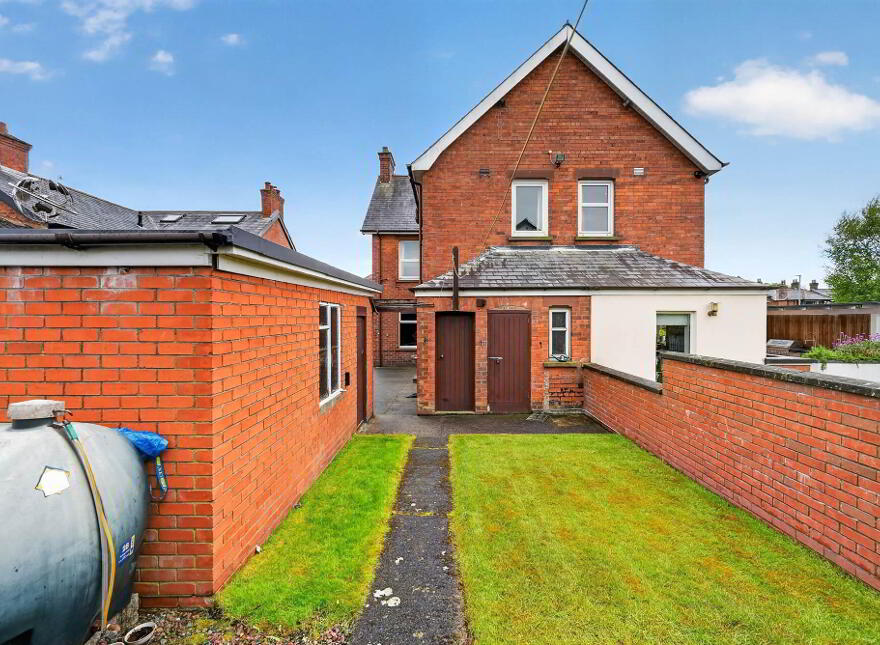 42 Kirkliston Park, Ballyhackamore, Belfast, BT5 6ED